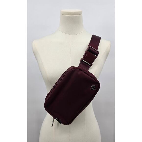 Lululemon 
Merlot Everywhere 1L Belt Bag - Picture 1 of 11
